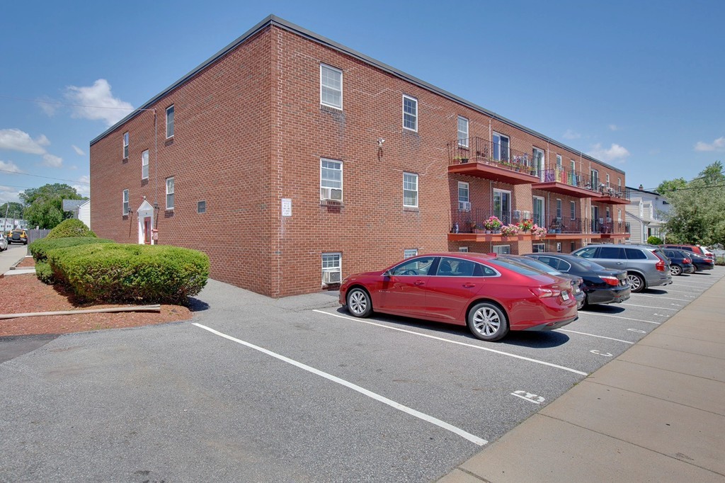 74 Springvale Avenue, Unit 15 Chelsea, MA 02150 - Photo 10 of 21 Gallery Image 10