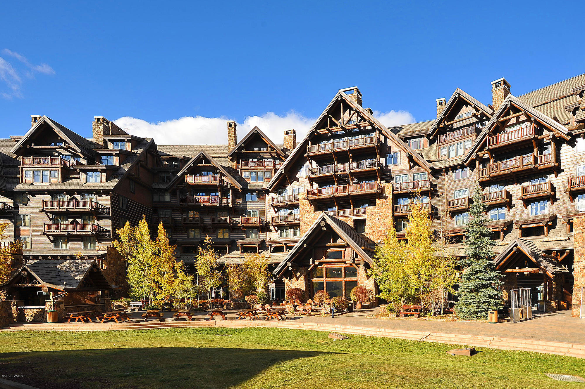 180 Daybreak Ridge Road, Unit 409 Avon, CO 81620 - Photo 41 of 47 a front view of a house with a ocean view