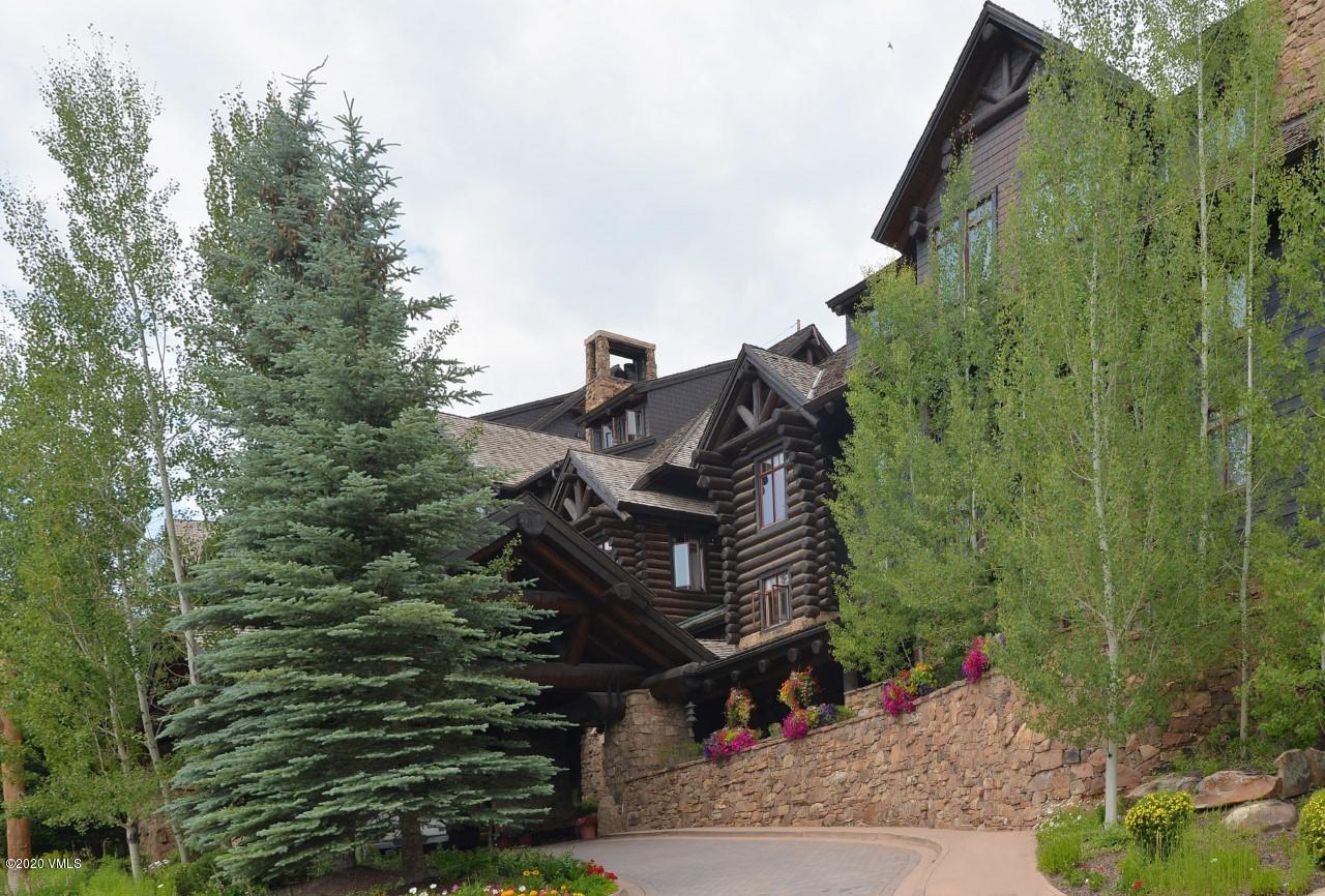180 Daybreak Ridge Road, Unit 409 Avon, CO 81620 - Photo 7 of 47 a front view of a house