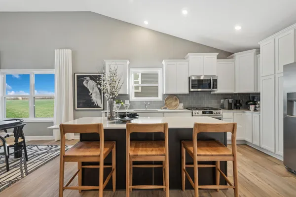 $580,195 | 1910 Dogwood Court, Carver, MN 55315