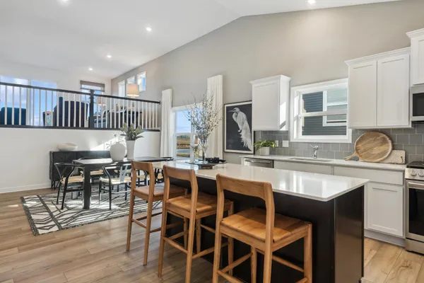 $580,195 | 1910 Dogwood Court, Carver, MN 55315