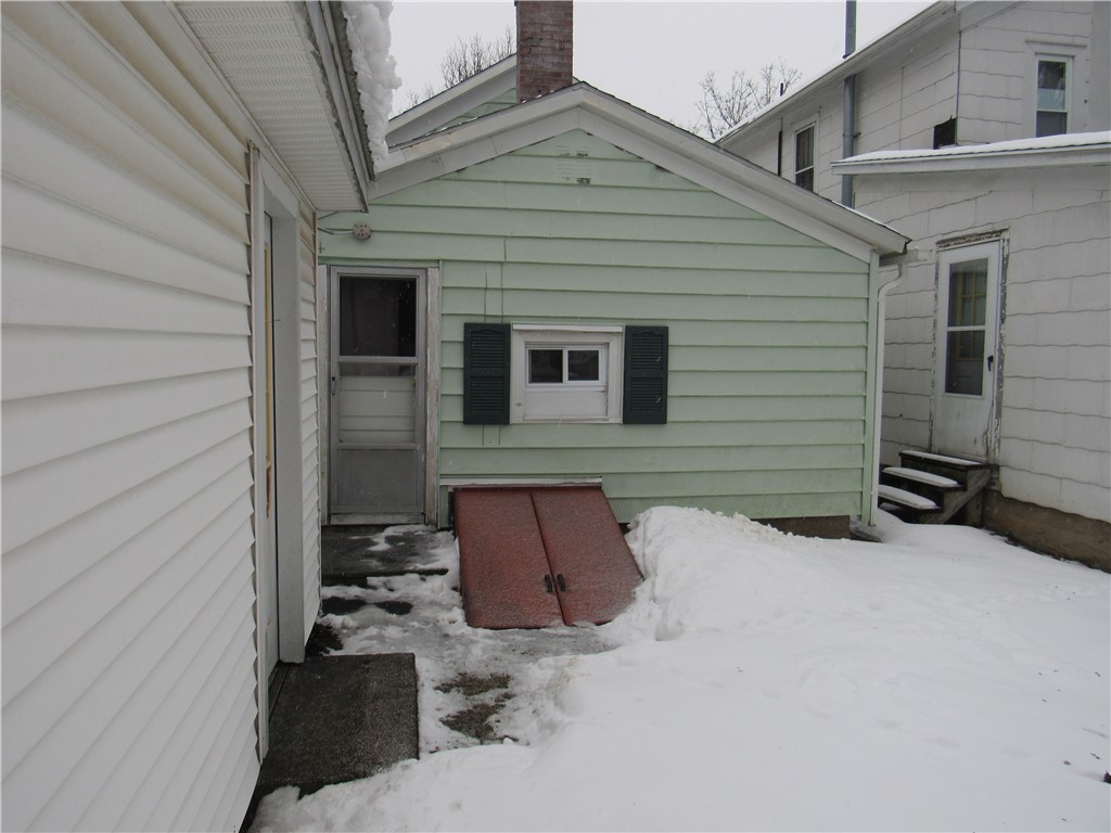 21 Spencer Street Lyons, NY 14489 - Photo 5 of 23