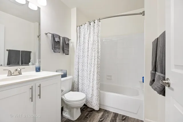 $3,163 | 350 Schubert Court, Unit 350, Wheaton, IL 60189