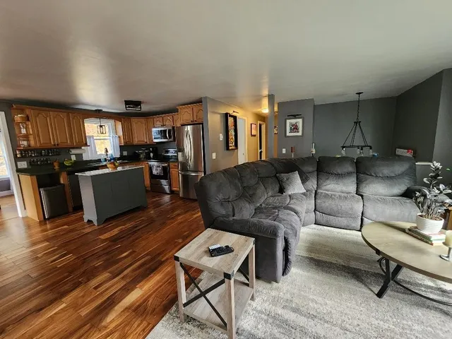 $380,000 | 7 Memorial Drive, Claremont, NH 03743