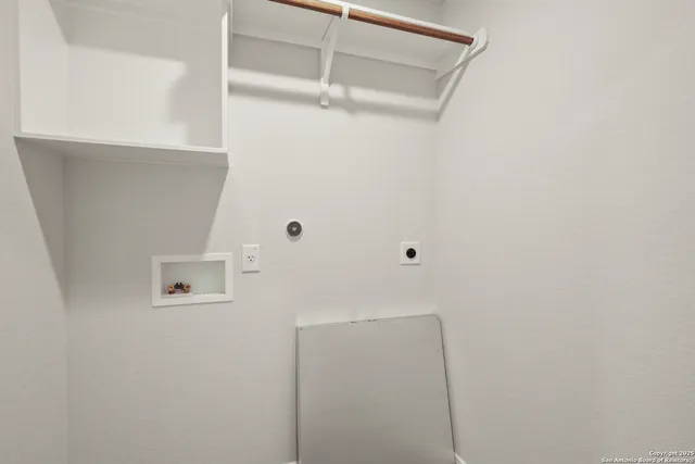 $304,990 | 13620 Helton Pass, St. Hedwig, TX 78152