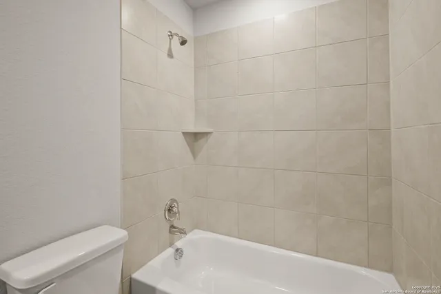 $304,990 | 13620 Helton Pass, St. Hedwig, TX 78152