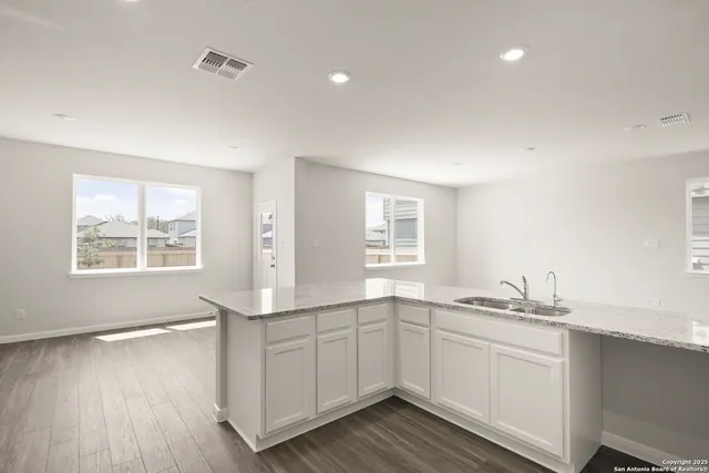 $304,990 | 13620 Helton Pass, St. Hedwig, TX 78152