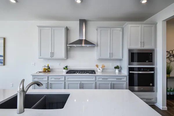 $695,000 | 564 Thorne Street, Batavia, IL 60510