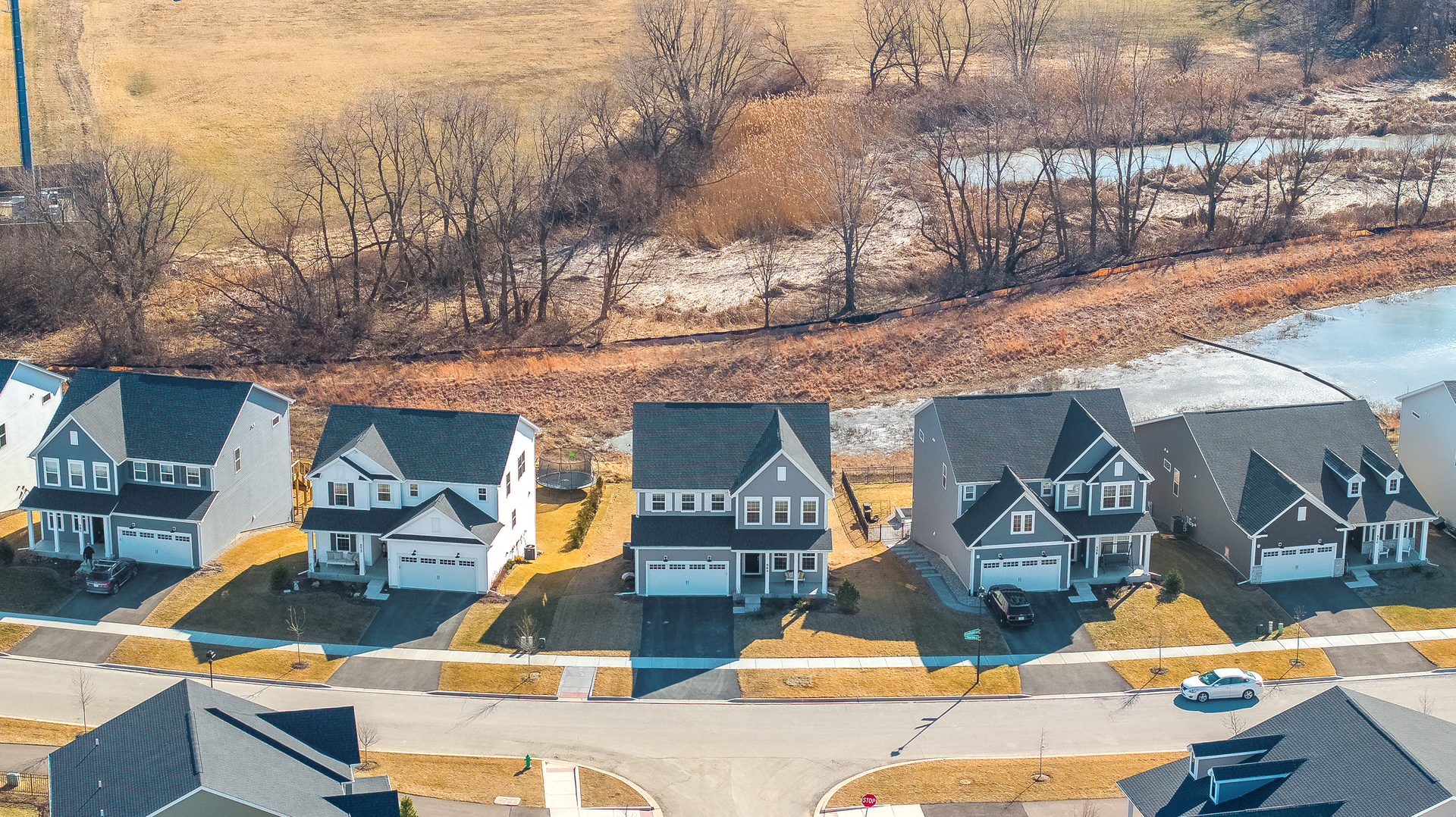 564 Thorne Street Batavia, IL 60510 - Photo 27 of 29 an aerial view of a house with swimming pool