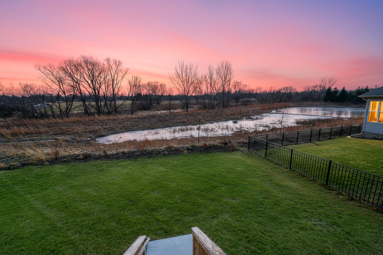 564 Thorne Street Batavia, IL 60510 - Photo 29 of 29 a view of a back yard