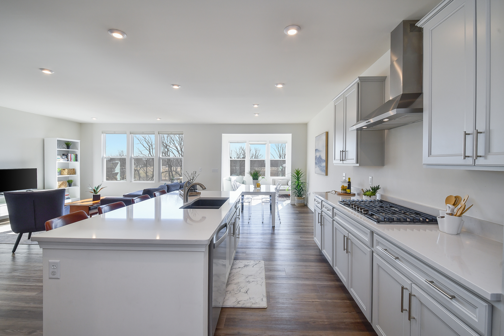 564 Thorne Street Batavia, IL 60510 - Photo 5 of 29 a large kitchen with stainless steel appliances lots of counter space and breakfast area