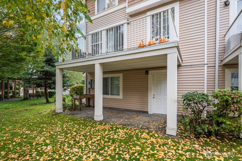 23228 59th Court South Kent, WA 98032 - Photo 28 of 31 front view of a house with a yard