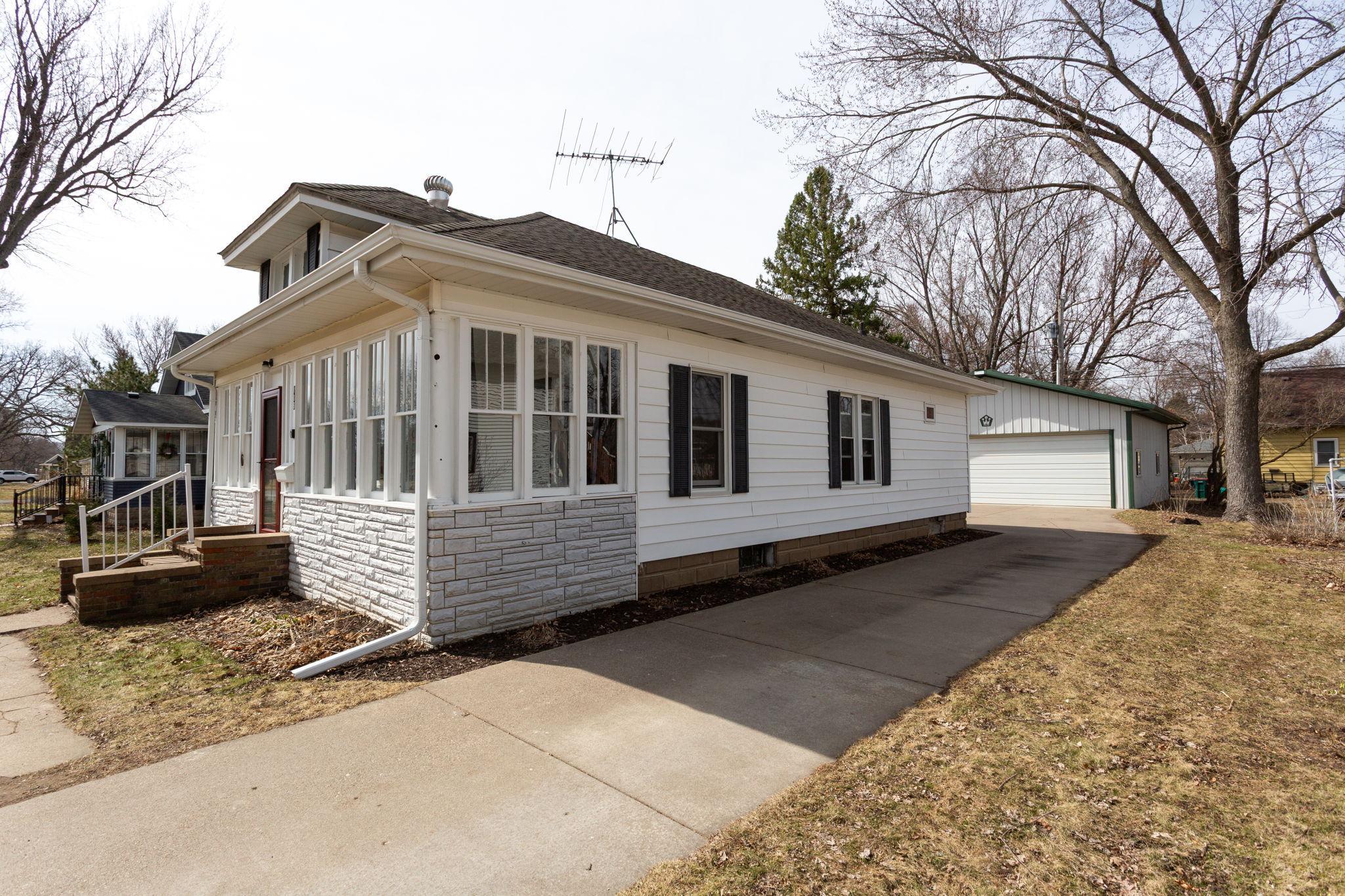 109 South Dallas Street River Falls, WI 54022 - Photo 4 of 32