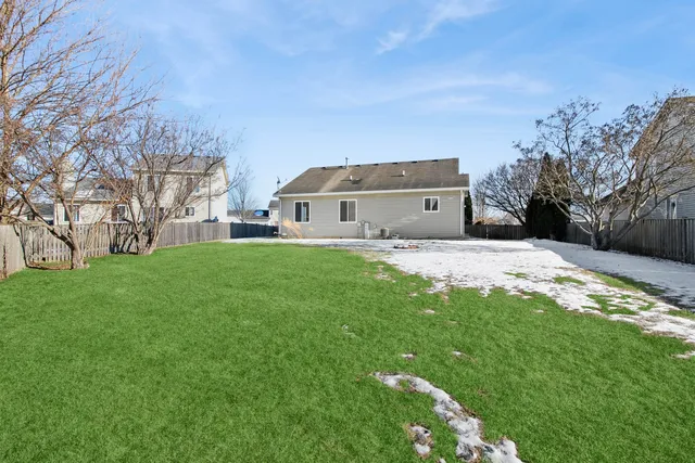 $279,000 | 711 Osbron Street, Plano, IL 60545