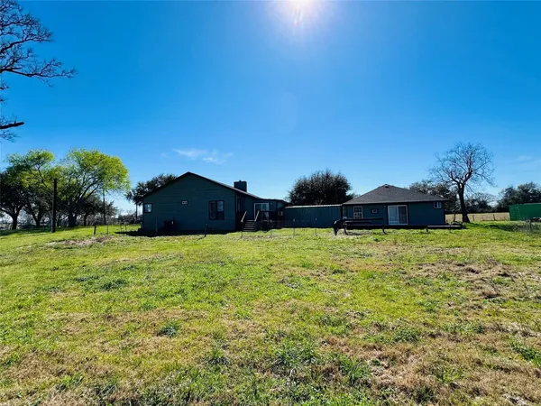 $2,300,000 | 25417 Highway 6, Hempstead, TX 77445