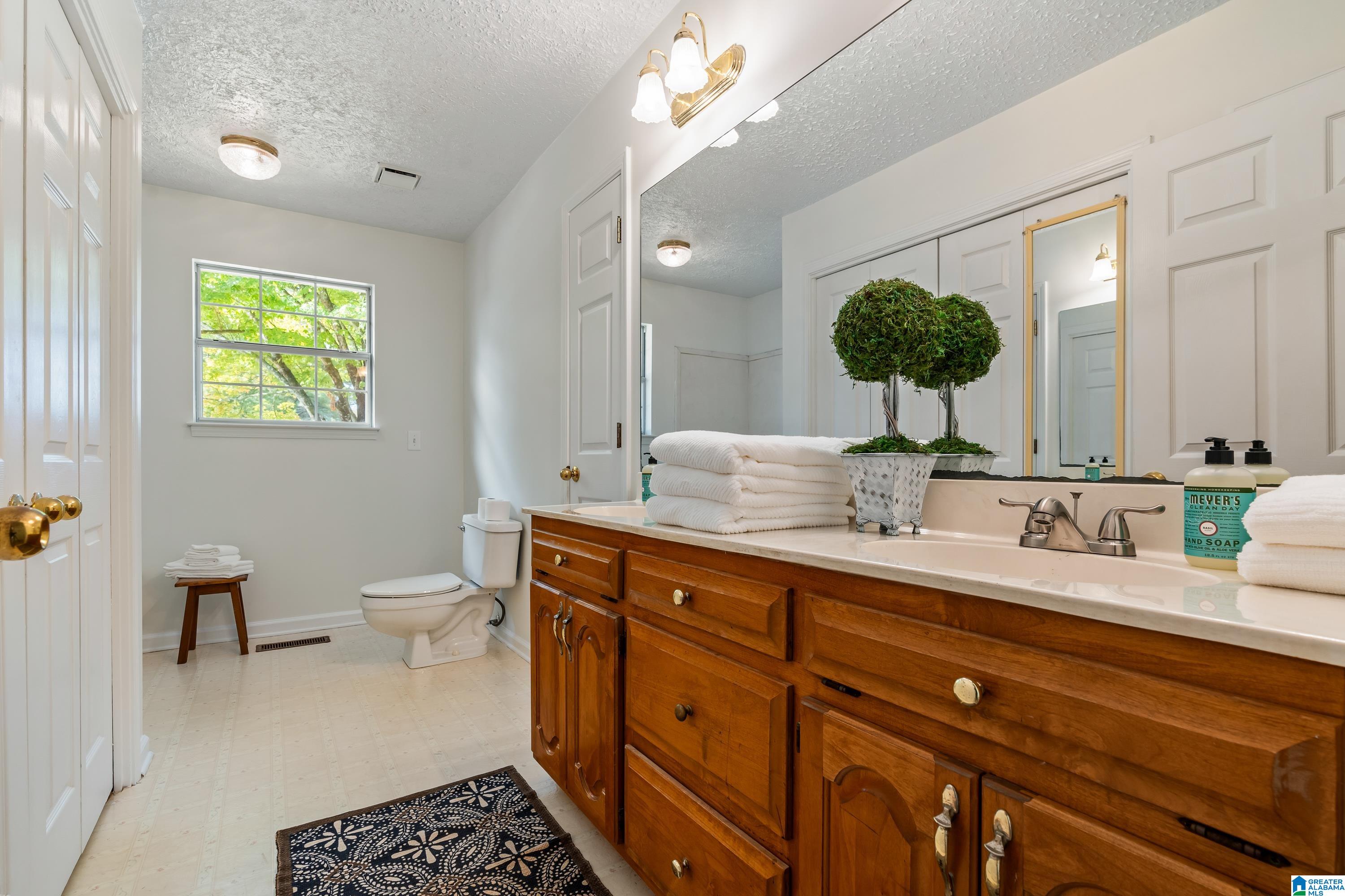 1012 Overhill Road Southeast Bessemer, AL 35022 - Photo 24 of 35