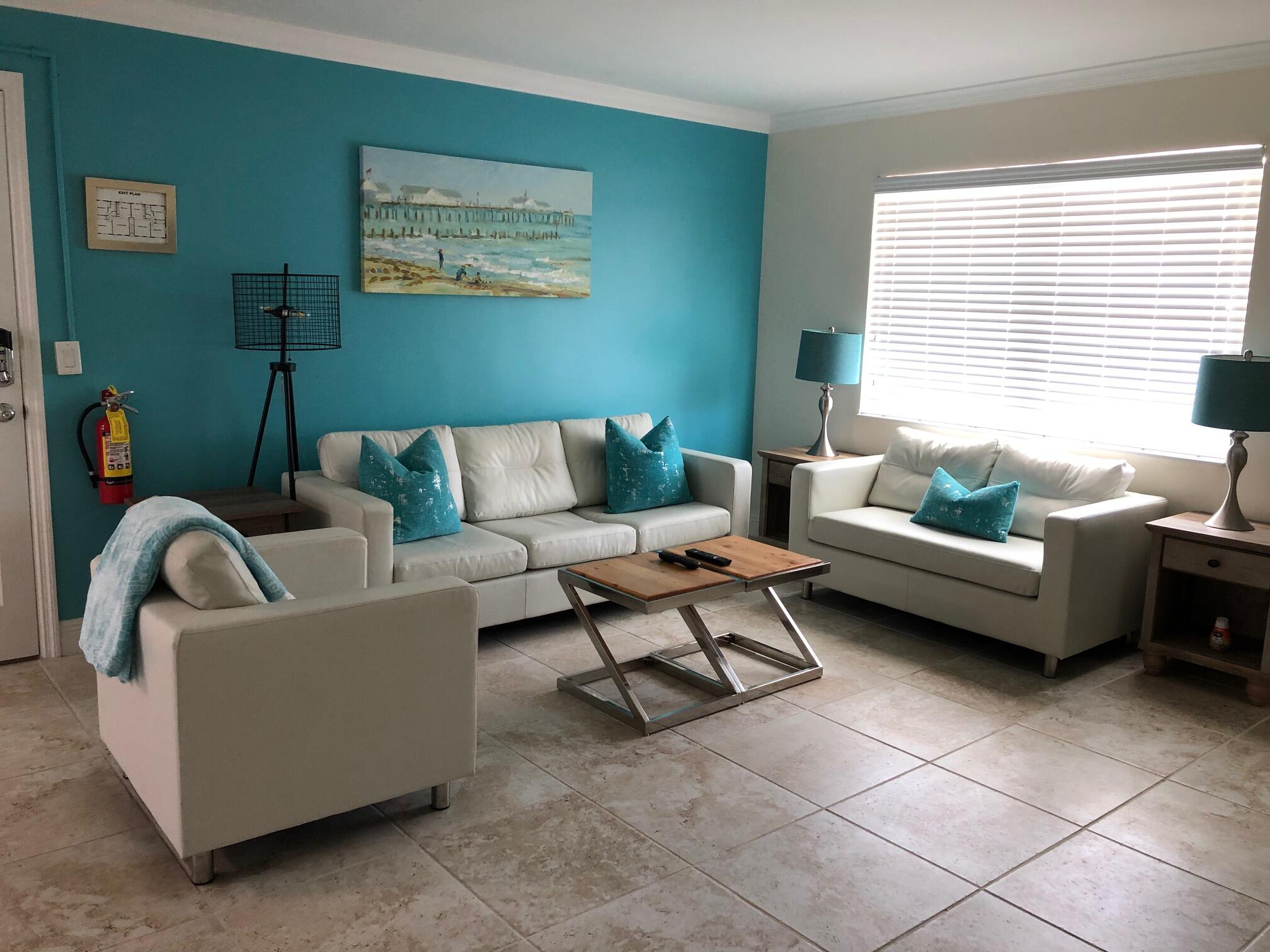 1236 Beach Road, Unit 4 Singer Island, FL 33404 - Photo 19 of 26 2019-03-24 11.07.55