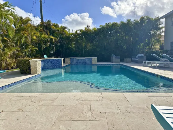 $3,270 | 1236 Beach Road, Unit 4, Singer Island, FL 33404