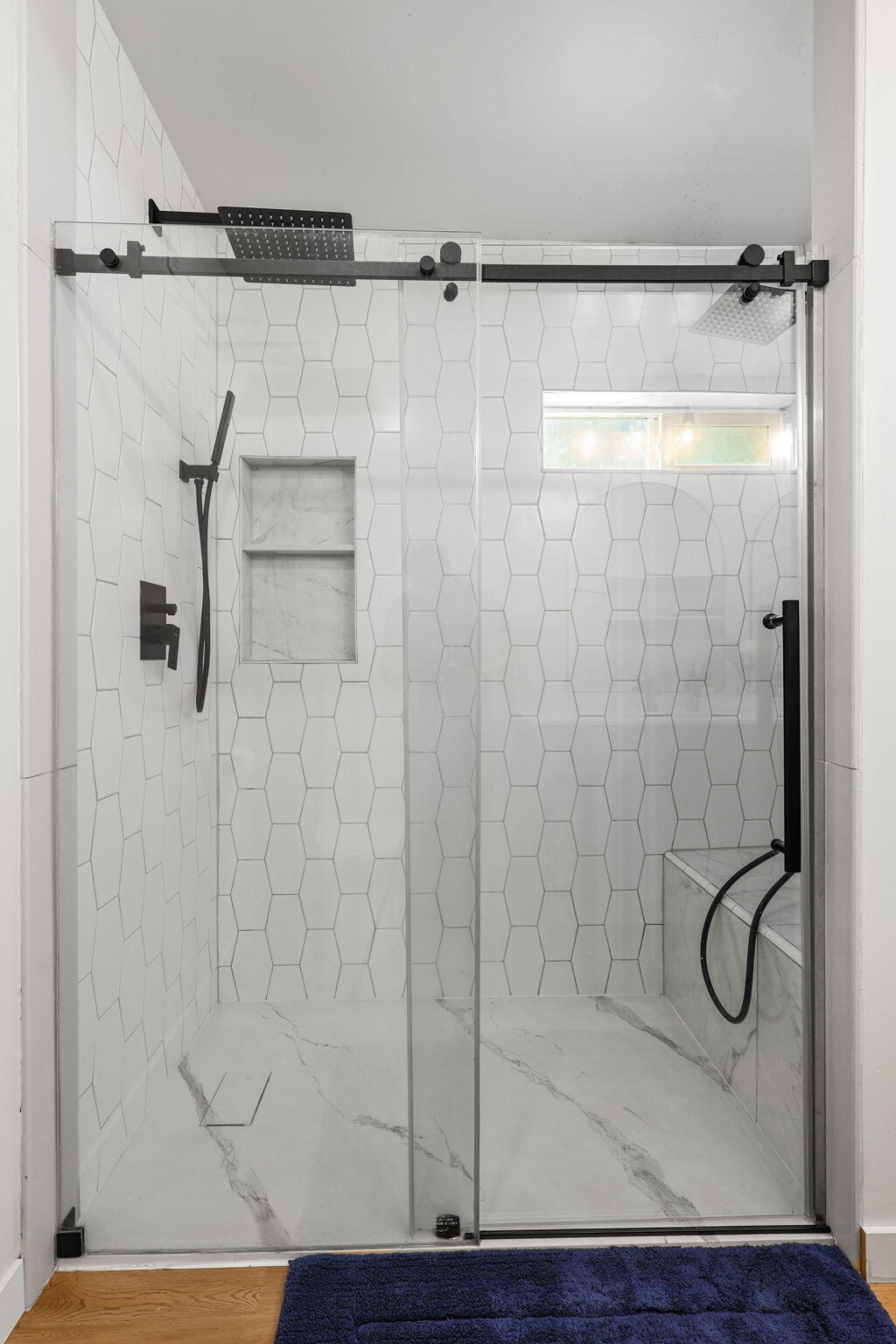 7128 Happy Valley Road Anderson, CA 96007 - Photo 30 of 48 Large Walk-in Shower