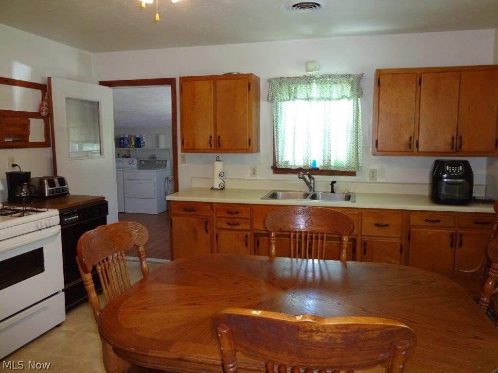 1787 Charleston Road Spencer, WV 25276 - Photo 6 of 13 Gallery Image 6
