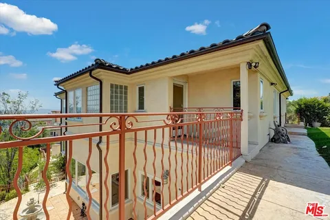 $2,998,000 | 1248 East Tujunga Avenue, Burbank, CA 91501