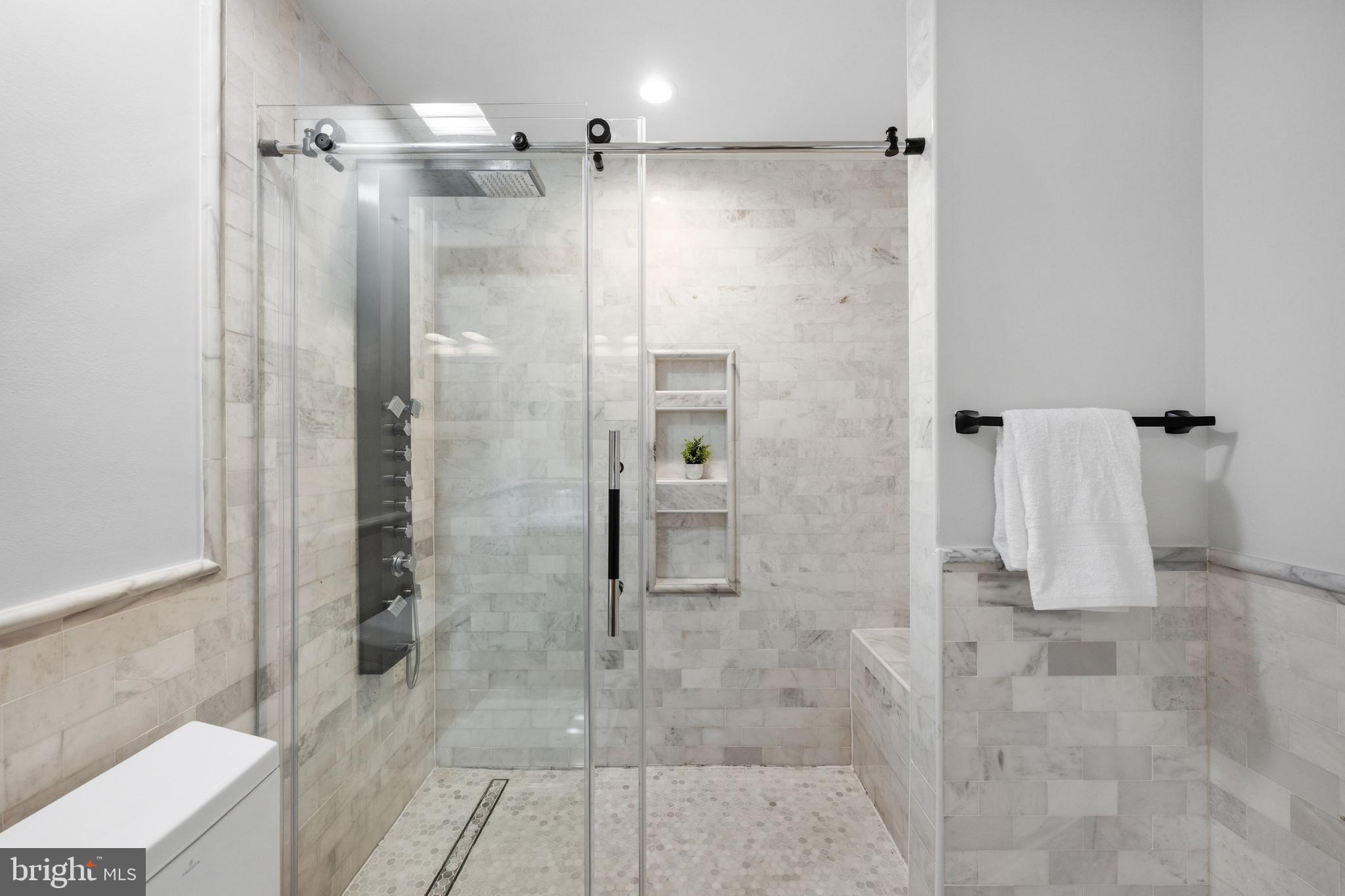 1421 Meridian Place Northwest Washington, DC 20010 - Photo 20 of 41