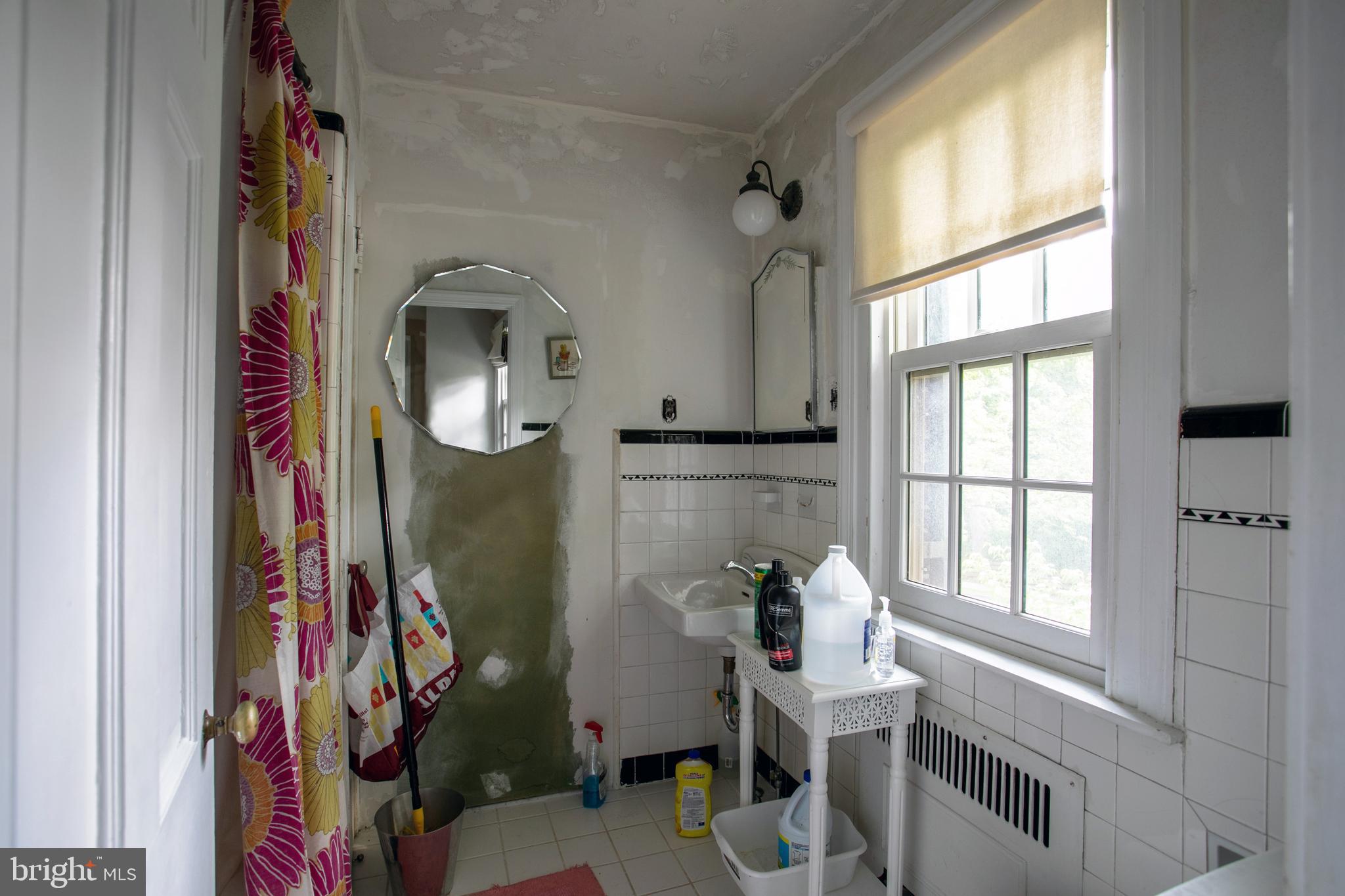 58 Rockglen Road Wynnewood, PA 19096 - Photo 17 of 28 Gallery Image 17