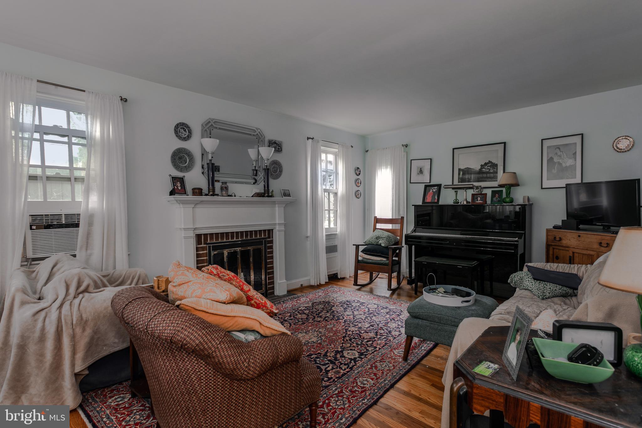 58 Rockglen Road Wynnewood, PA 19096 - Photo 6 of 28 Gallery Image 6