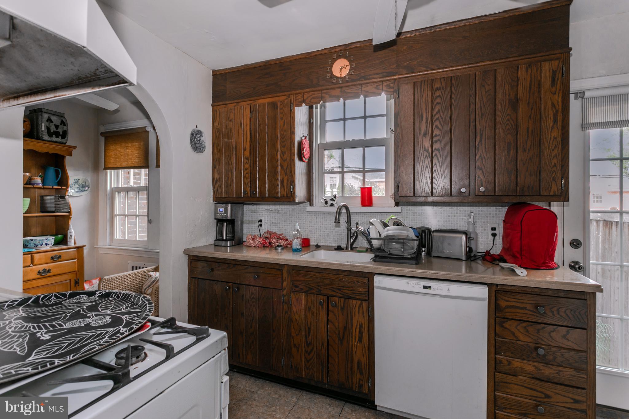58 Rockglen Road Wynnewood, PA 19096 - Photo 10 of 28 Gallery Image 10