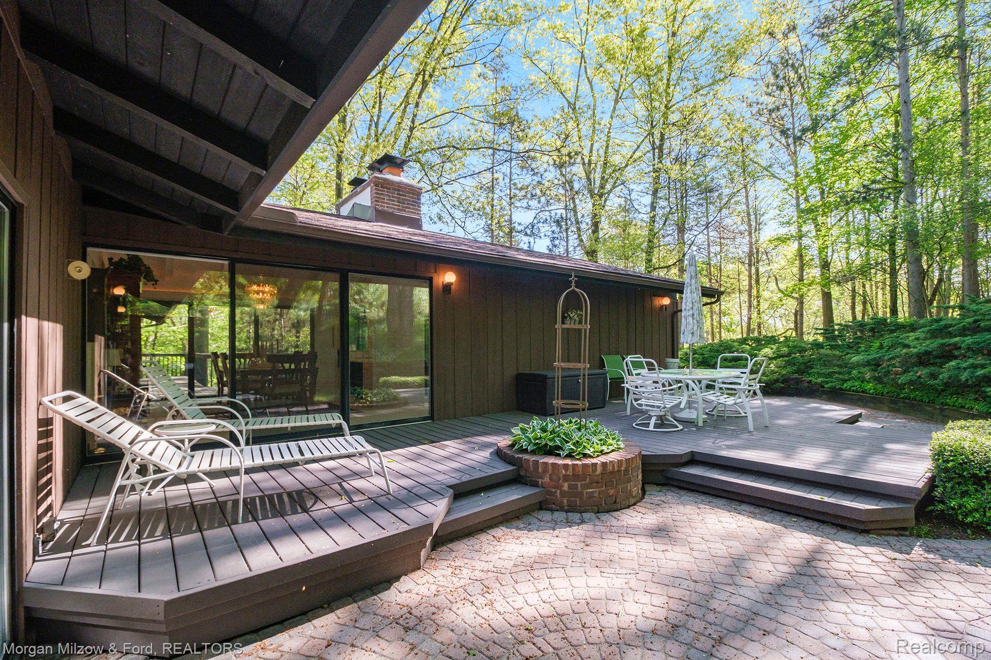 5800 Cobb Creek Road Rochester, MI 48306 - Photo 28 of 36 Patio