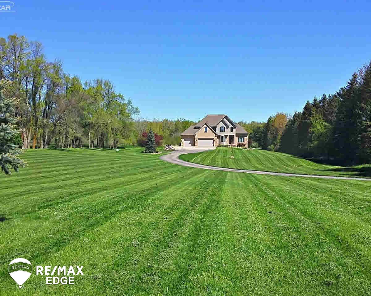 10397 East Bristol Road Davison, MI 48423 - Photo 1 of 43 21293166.JPG