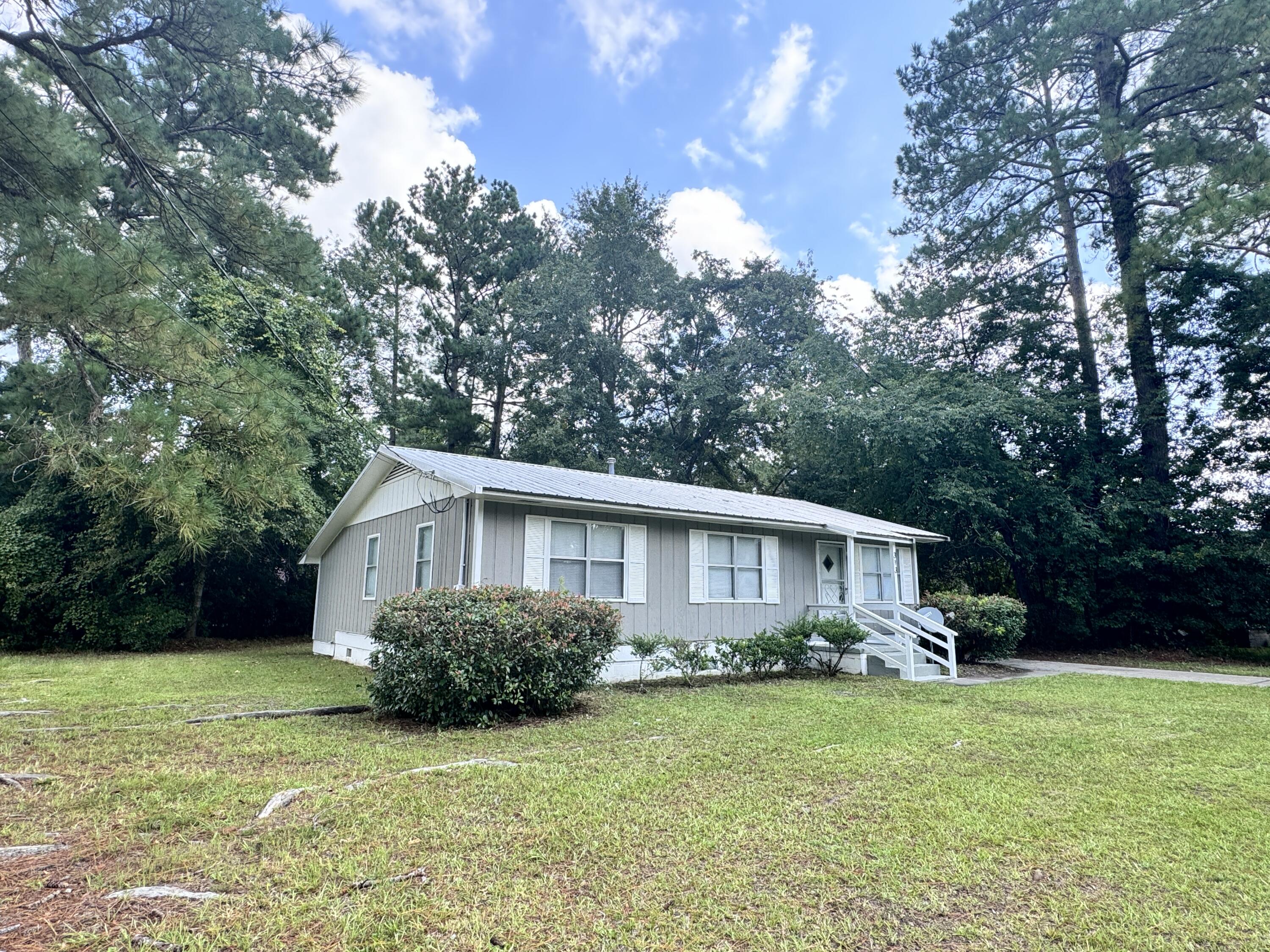313 Pine Needle Road Walterboro, SC 29488 - Photo 1 of 23 313 Pine Needle Road