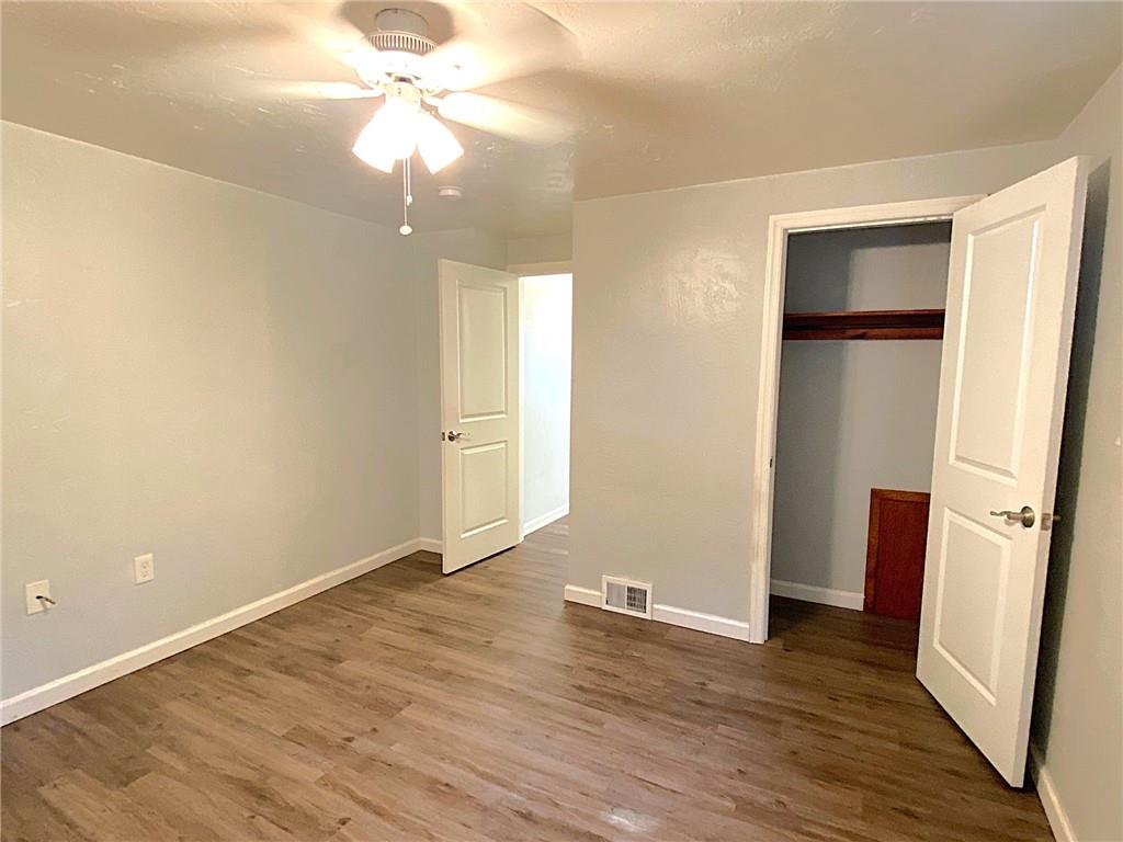 8-10 Pointview Road Pittsburgh, PA 15227 - Photo 20 of 50 10 Pointview Rd Unit A Bedroom