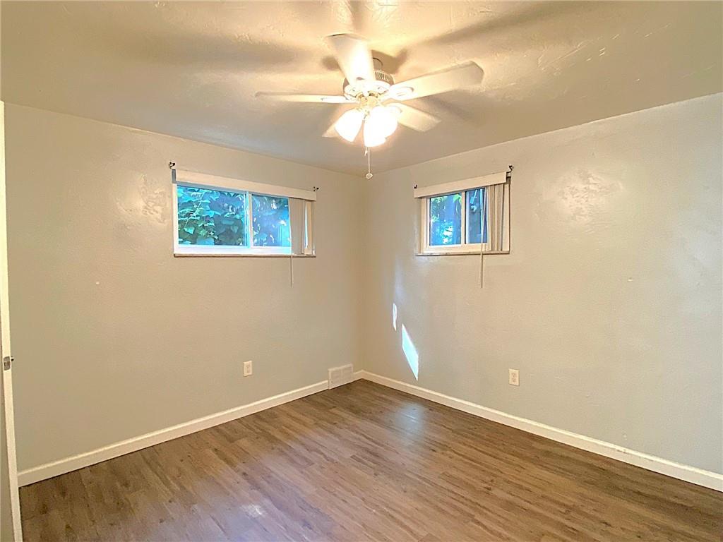 8-10 Pointview Road Pittsburgh, PA 15227 - Photo 21 of 50 10 Pointview Rd Unit A Bedroom