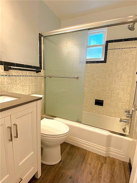8-10 Pointview Road Pittsburgh, PA 15227 - Photo 22 of 50 10 Pointview Rd Unit A Full Bath
