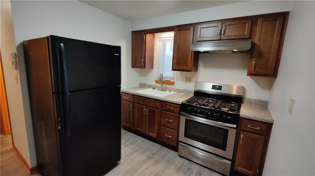 8-10 Pointview Road Pittsburgh, PA 15227 - Photo 25 of 50 10 Pointview Rd Unit B Kitchen