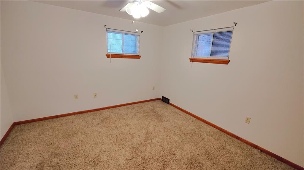 8-10 Pointview Road Pittsburgh, PA 15227 - Photo 26 of 50 10 Pointview Rd Unit B Bedroom