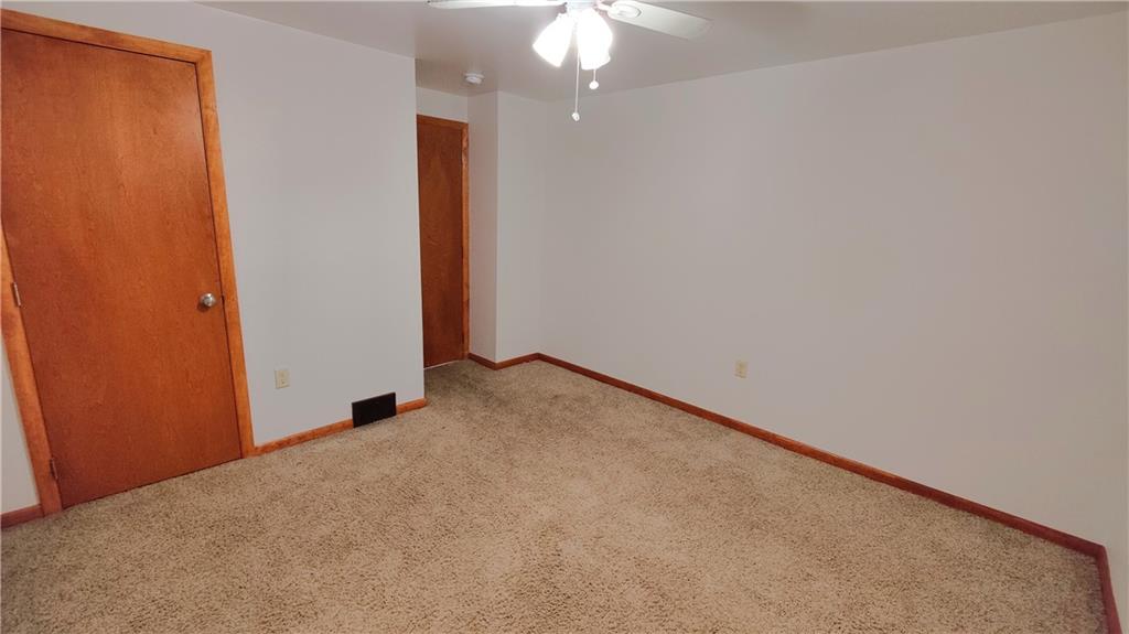 8-10 Pointview Road Pittsburgh, PA 15227 - Photo 27 of 50 10 Pointview Rd Unit B Bedroom