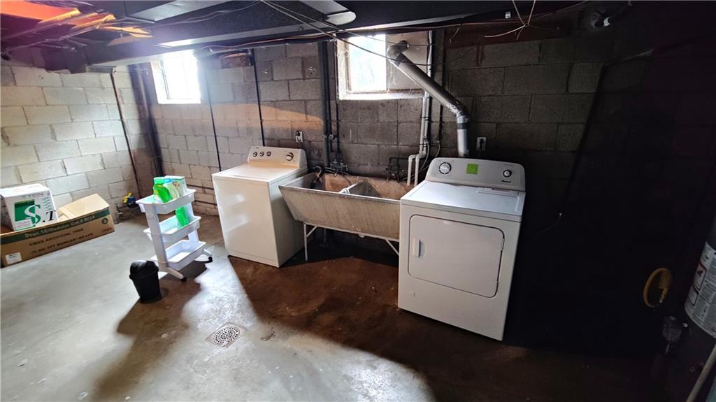 8-10 Pointview Road Pittsburgh, PA 15227 - Photo 30 of 50 10 Pointview Rd Laundry for Units A and B