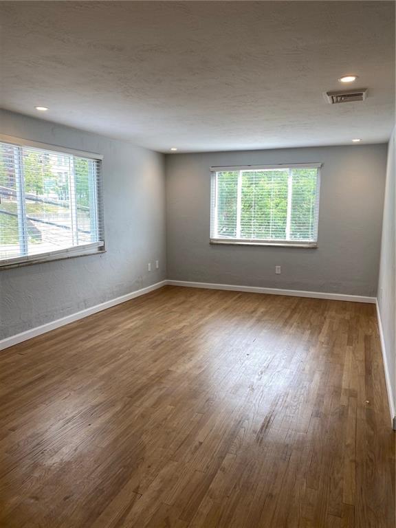 8-10 Pointview Road Pittsburgh, PA 15227 - Photo 32 of 50 10 Pointview Rd Unit C Living Room