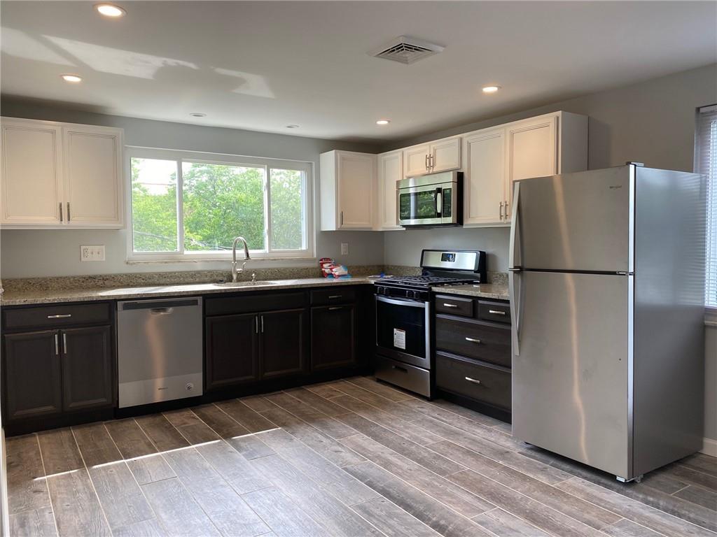 8-10 Pointview Road Pittsburgh, PA 15227 - Photo 34 of 50 10 Pointview Rd Unit C Eat in Kitchen