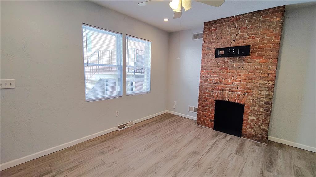 8-10 Pointview Road Pittsburgh, PA 15227 - Photo 6 of 50 8 Pointview Rd Living Room