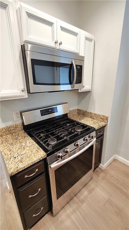 8-10 Pointview Road Pittsburgh, PA 15227 - Photo 10 of 50 8 Pointview Rd Kitchen