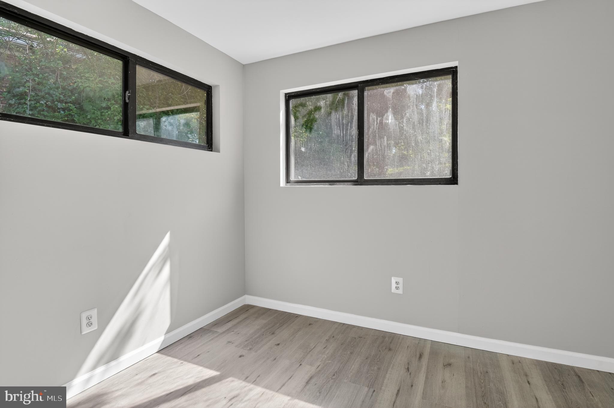 2016 Cascade Road Silver Spring, MD 20902 - Photo 21 of 37