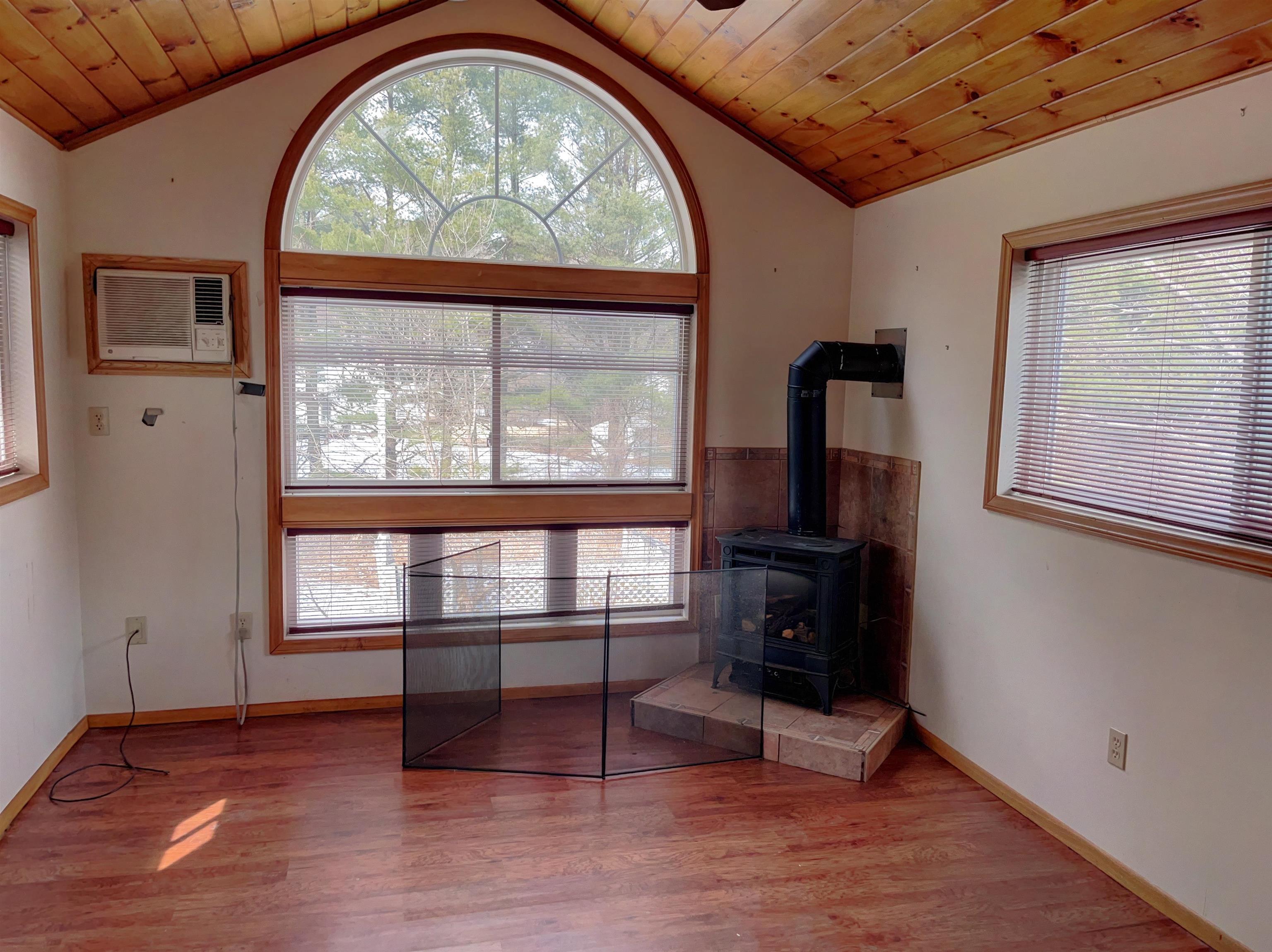 175 Naticook Road Merrimack, NH 03054 - Photo 7 of 32