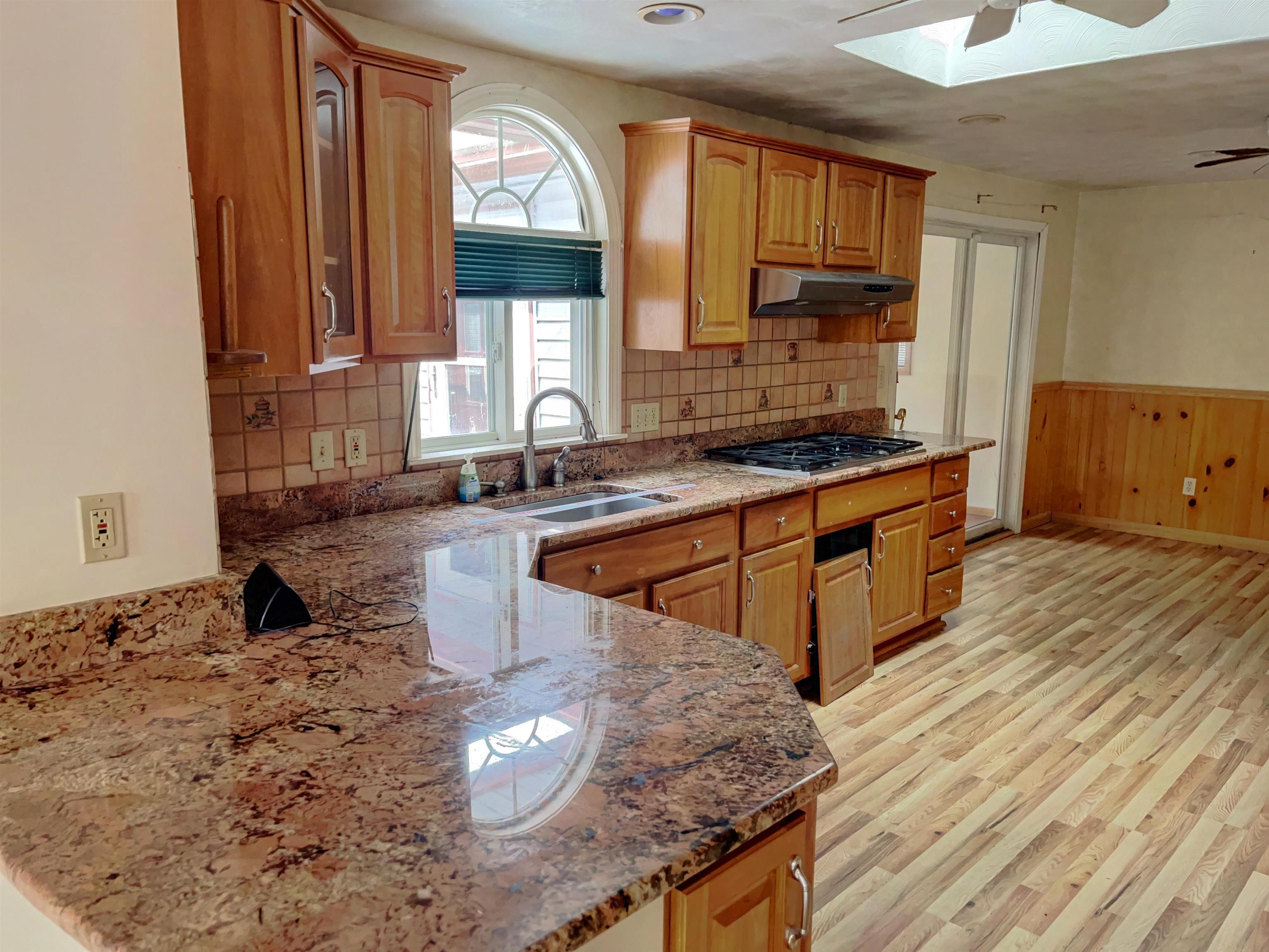 175 Naticook Road Merrimack, NH 03054 - Photo 9 of 32