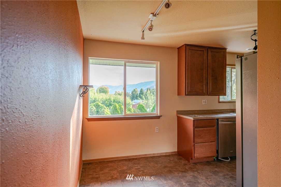 509 Stayman Flats Road Chelan, WA 98816 - Photo 12 of 25 Gallery Image 12