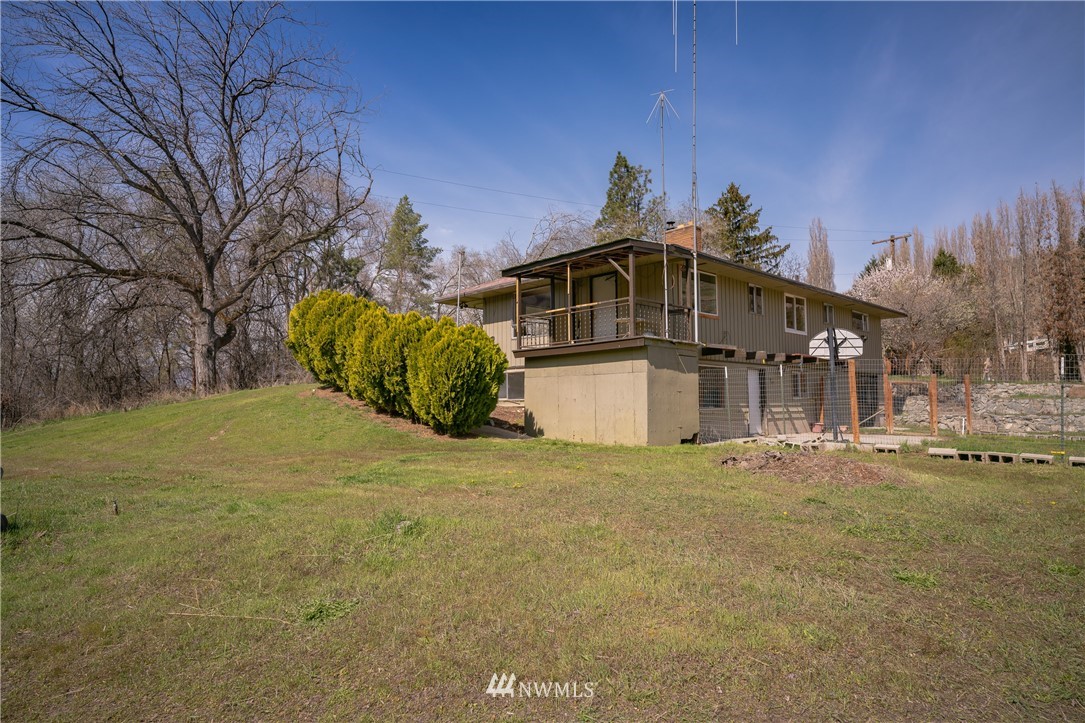 509 Stayman Flats Road Chelan, WA 98816 - Photo 24 of 25 Gallery Image 24