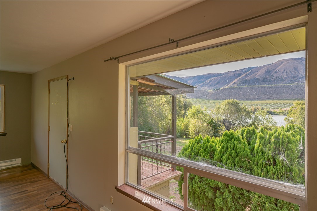 509 Stayman Flats Road Chelan, WA 98816 - Photo 6 of 25 Gallery Image 6