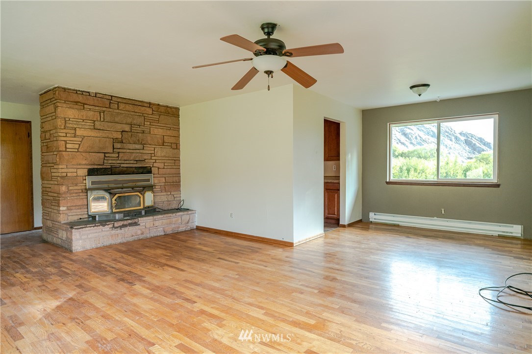 509 Stayman Flats Road Chelan, WA 98816 - Photo 7 of 25 Gallery Image 7